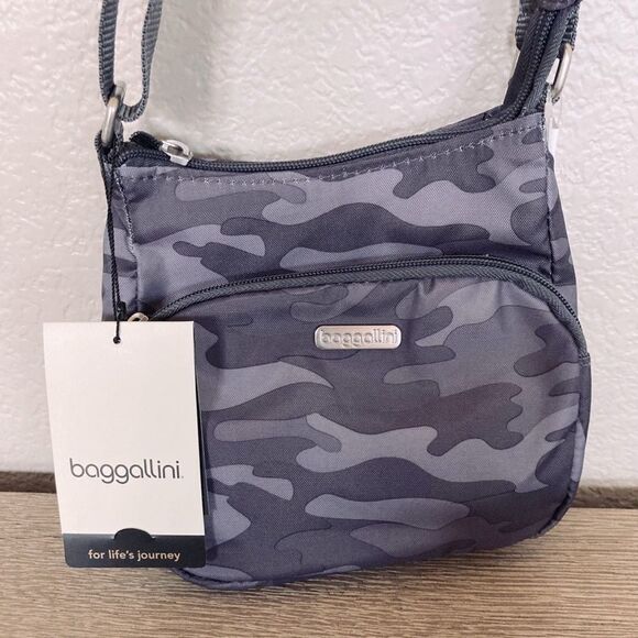 Baggallini Joey Gray Camo Print Crossbody Purse Bag - Picture 1 of 4